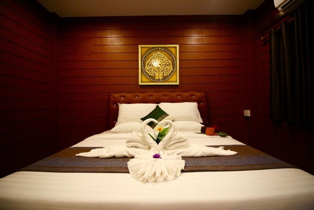 Sri Siam Resort Kanchanaburi Buitenkant foto