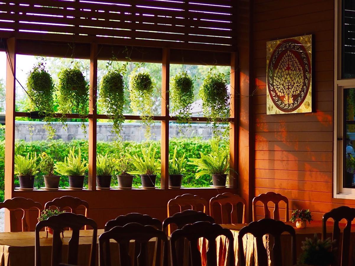 Sri Siam Resort Kanchanaburi Buitenkant foto