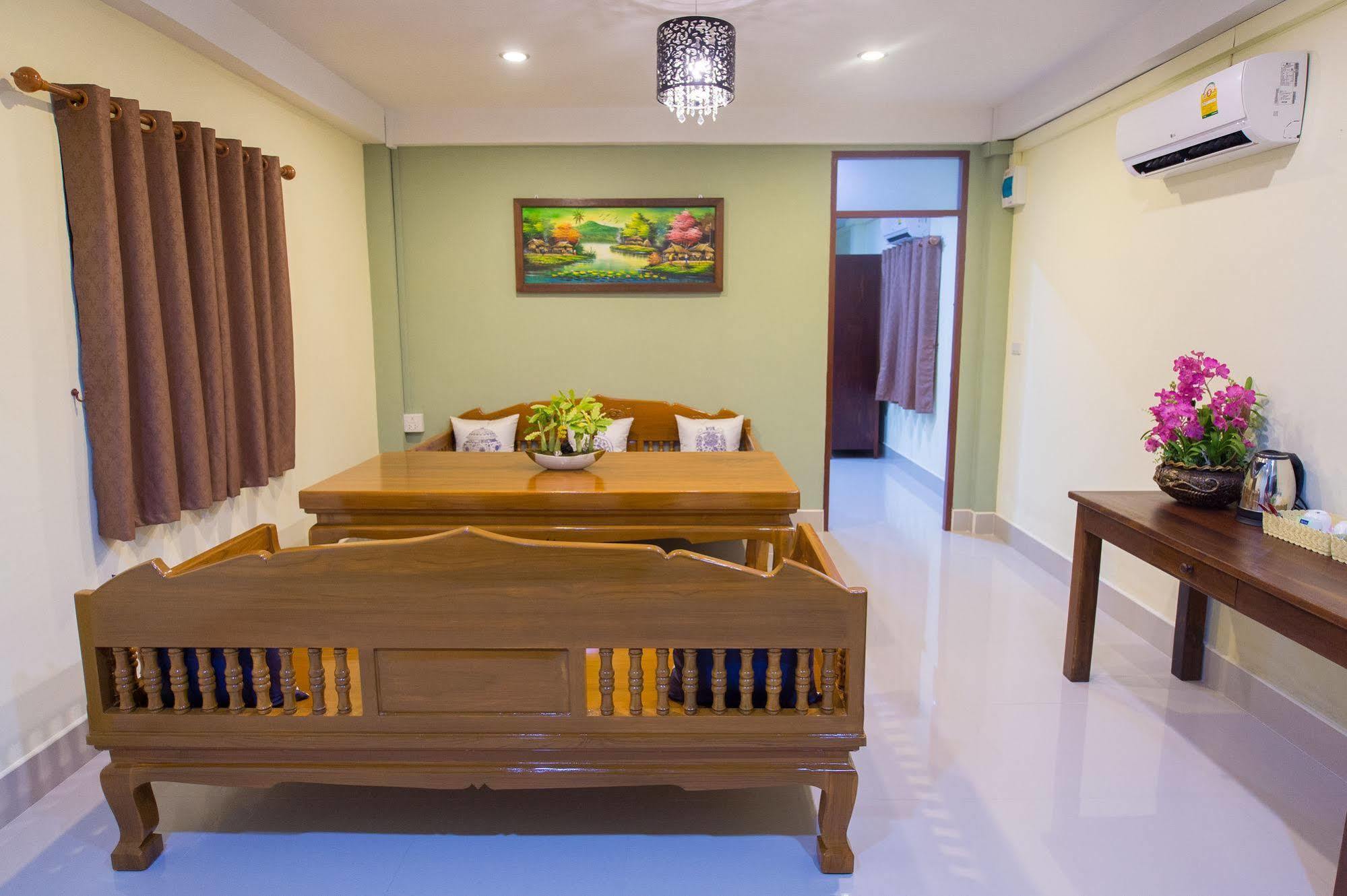Sri Siam Resort Kanchanaburi Buitenkant foto