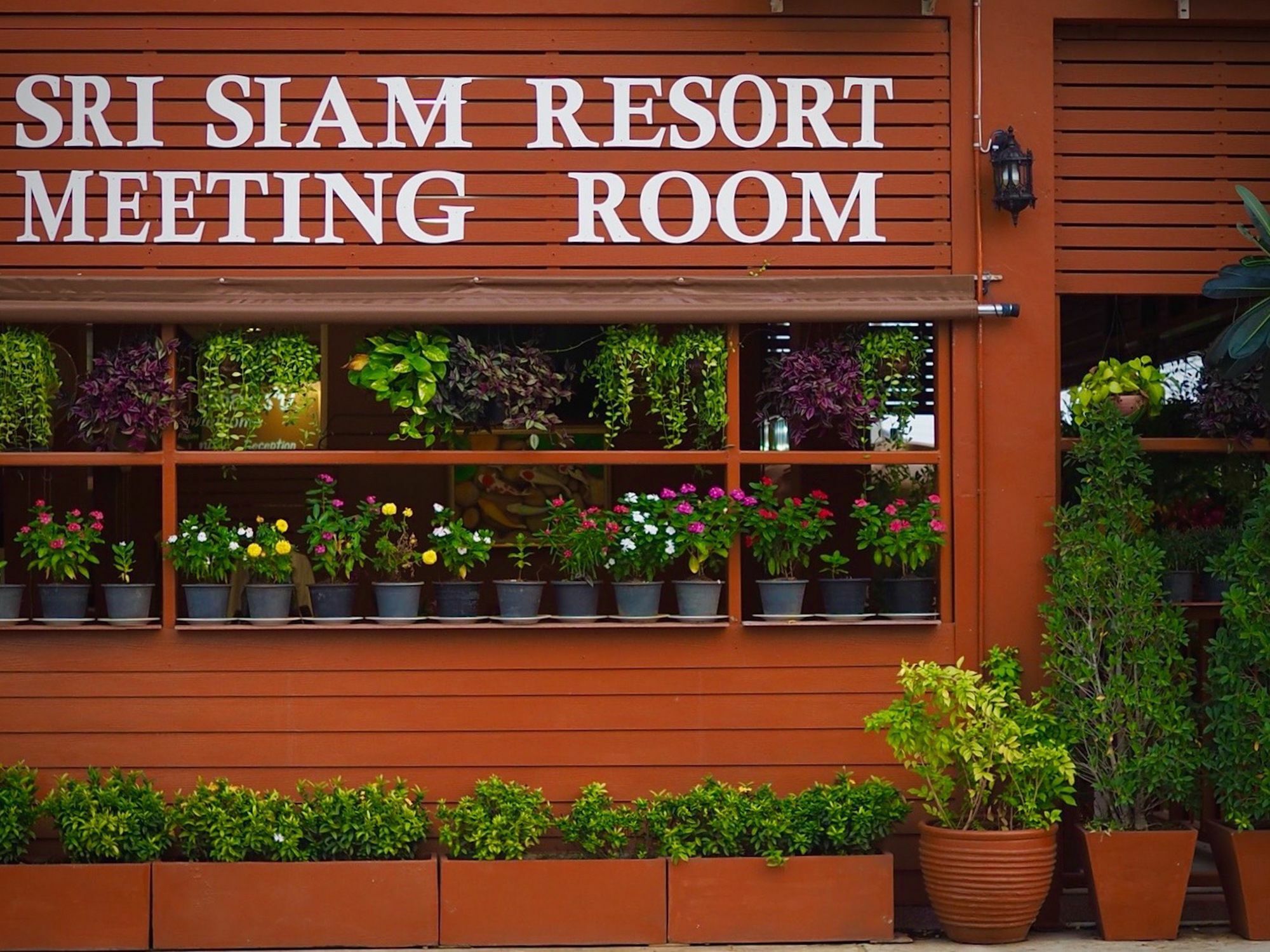 Sri Siam Resort Kanchanaburi Buitenkant foto